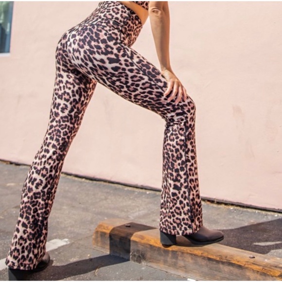 1 LEFT! Butter Soft Leopard Print Flared Bottom Soft Casual Fall Pants - Picture 5 of 5